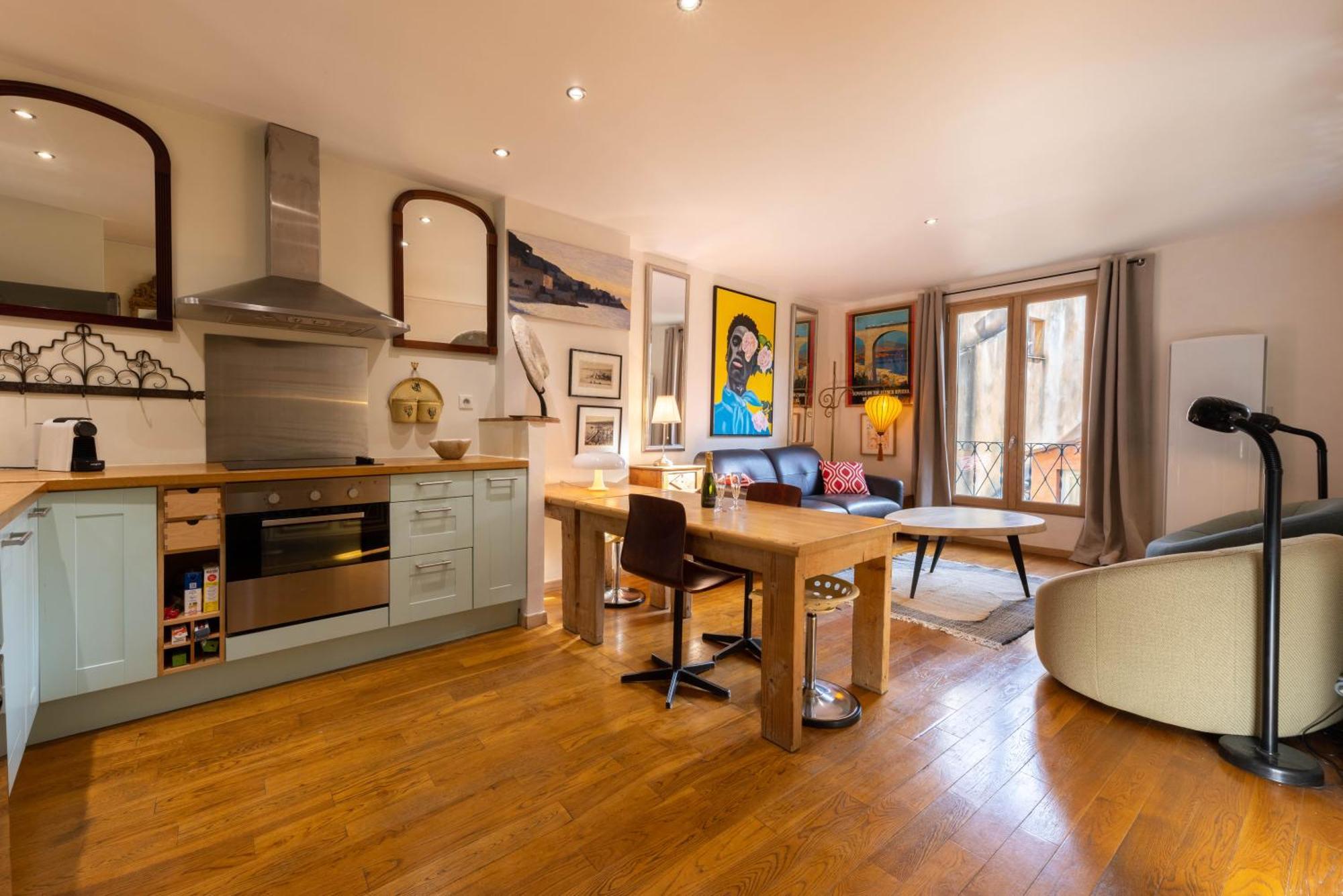 Spacious And Bright Flat Close To The Beach : Heart Of Old Nice Exterior photo